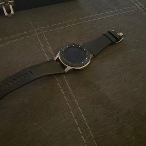 Samsung galaxy smart watch
